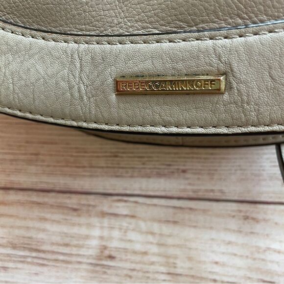 REBECCA MINKOFF LEATHER SADDLEBAG WITH DOG CLIP IN‎ CREAM - Picture 9 of 13